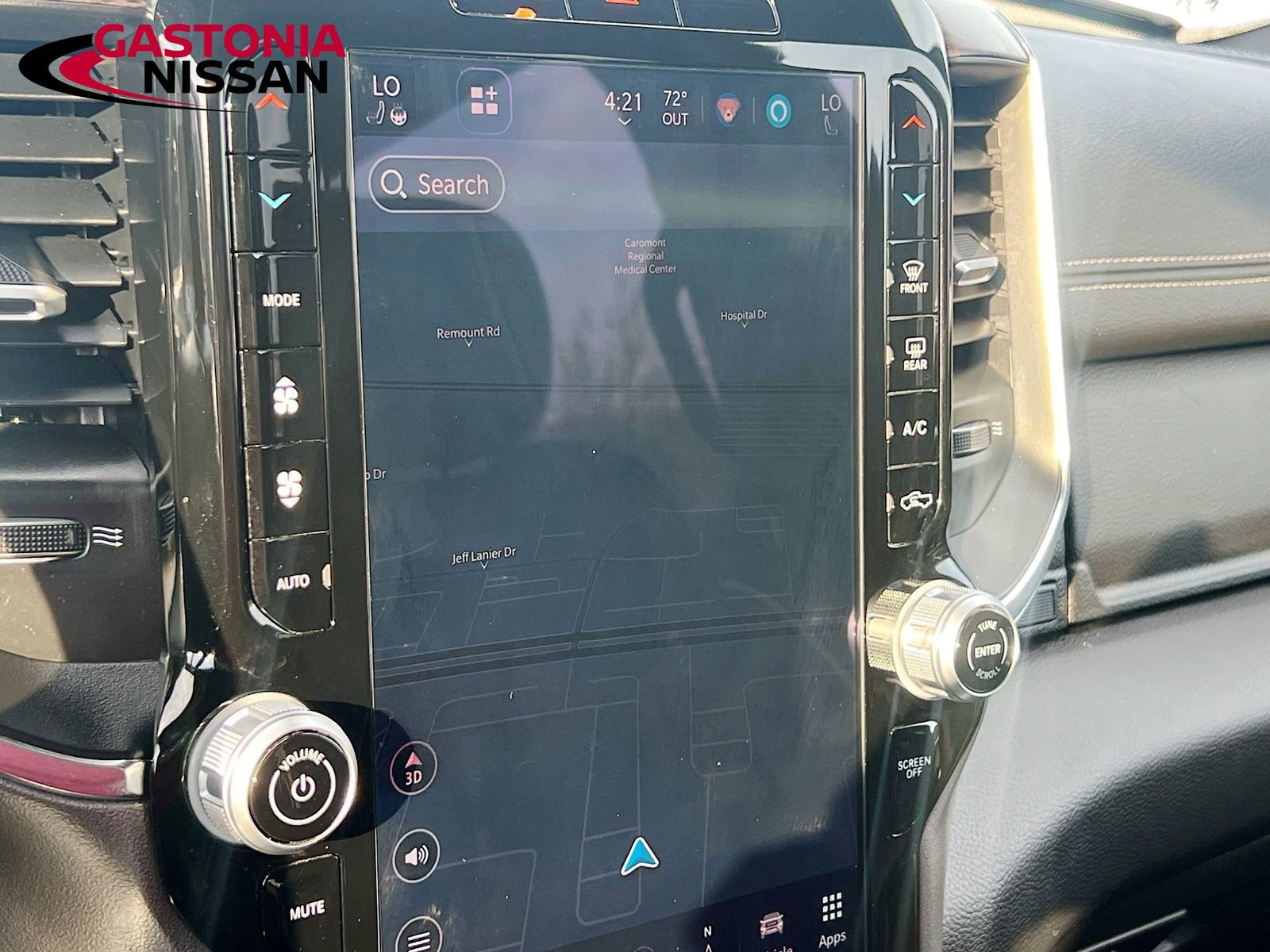 Used 2025 RAM 1500 Laramie image 17