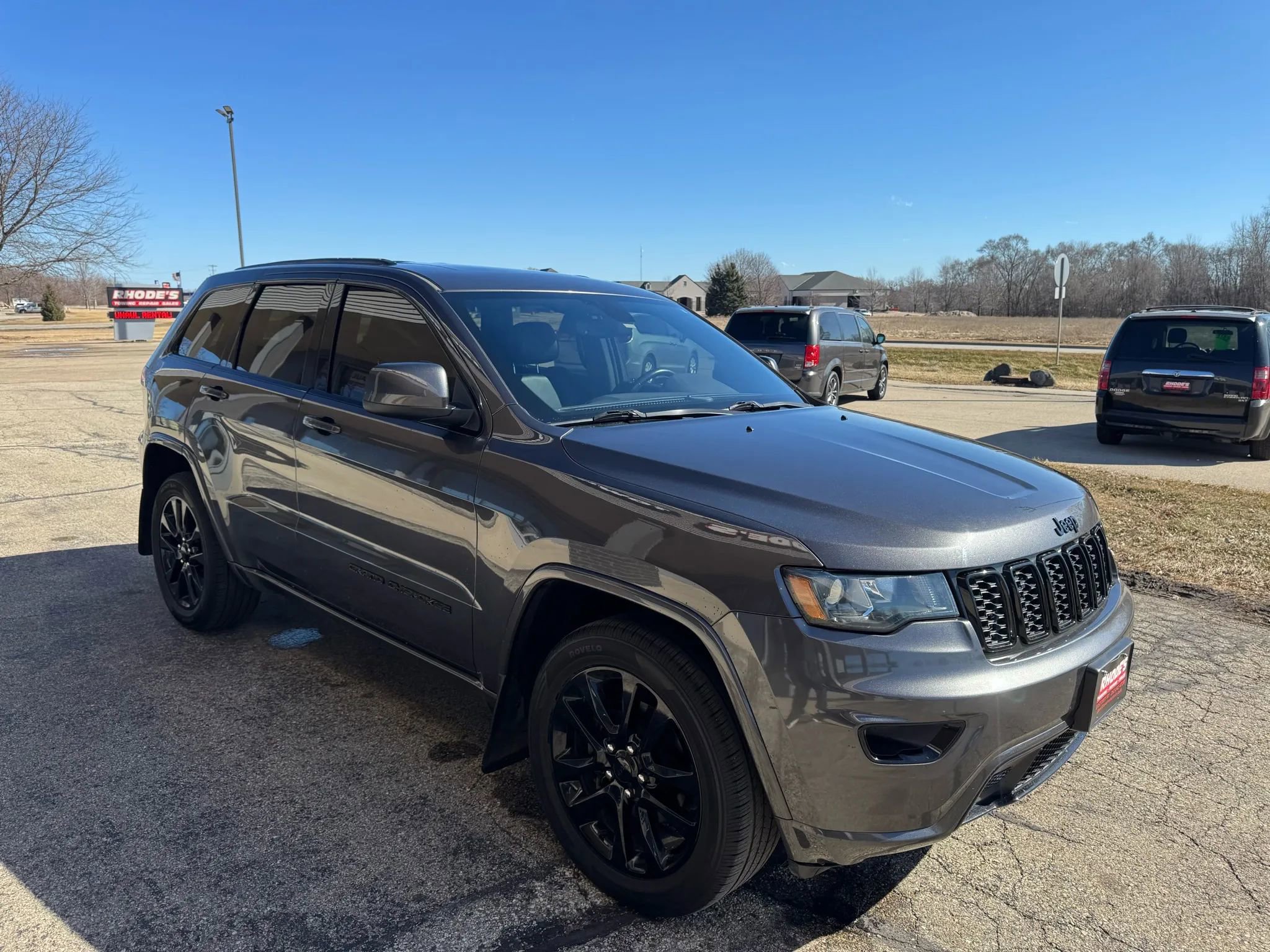 Used 2018 Jeep Grand Cherokee Altitude image 7