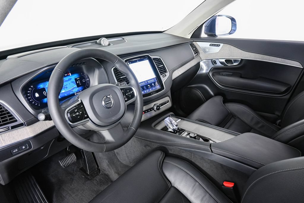 Certified 2024 Volvo XC90 T8 Ultimate w/ Lounge Package AWD/4WD image 6