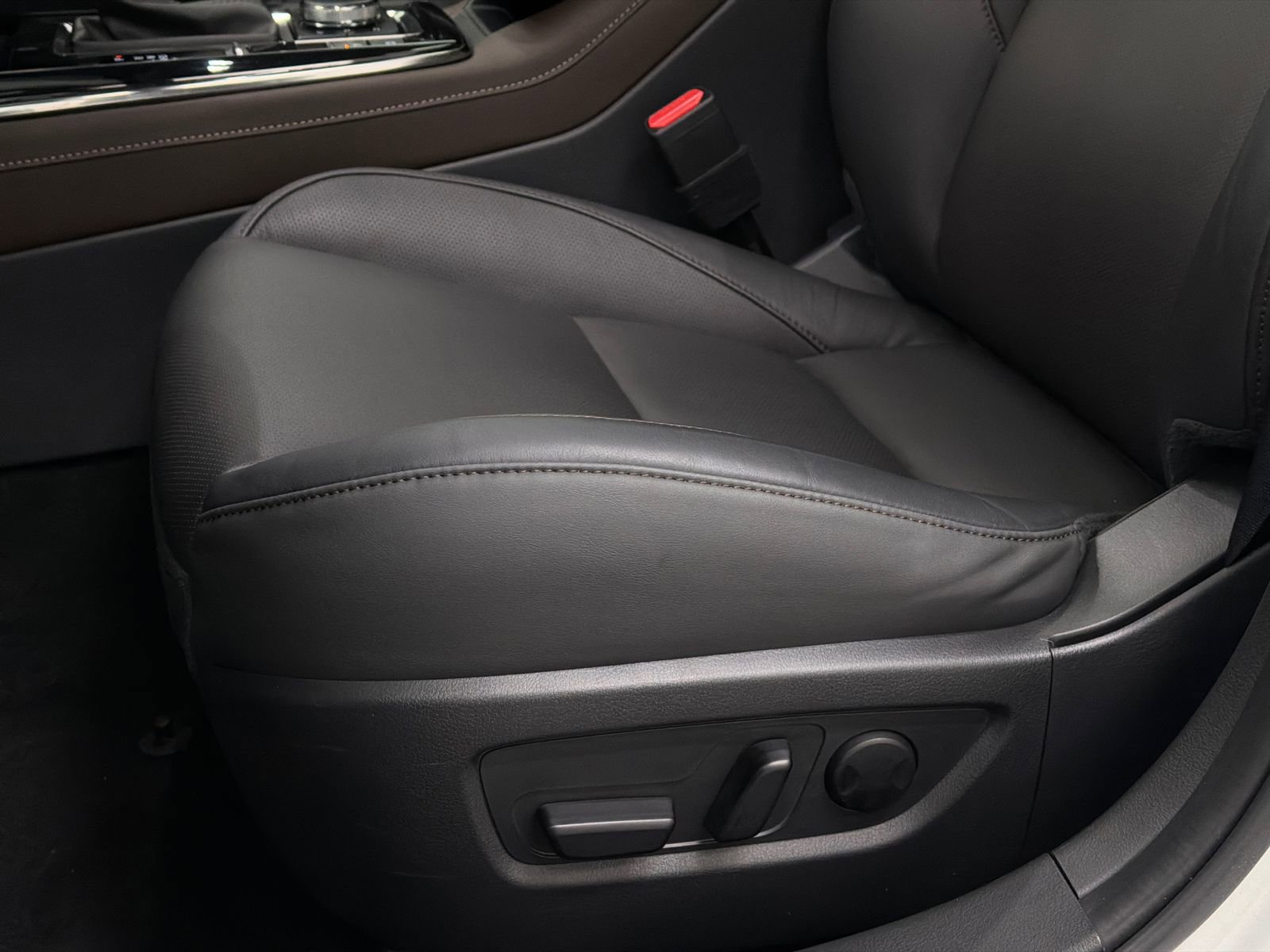 Certified 2025 MAZDA CX-30 AWD 2.5 S w/ Premium Package image 16