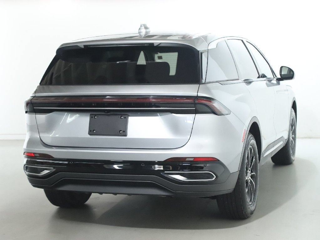 Used 2025 Lincoln Nautilus Premier AWD/4WD image 45