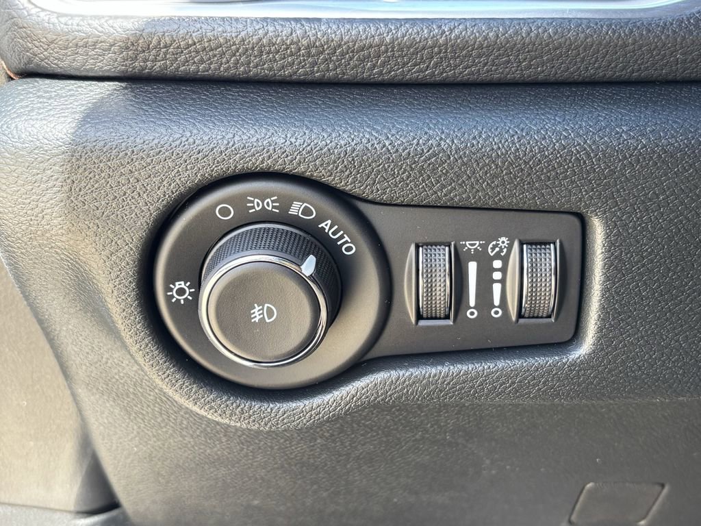 New 2026 Chrysler Pacifica Pinnacle FWD image 20