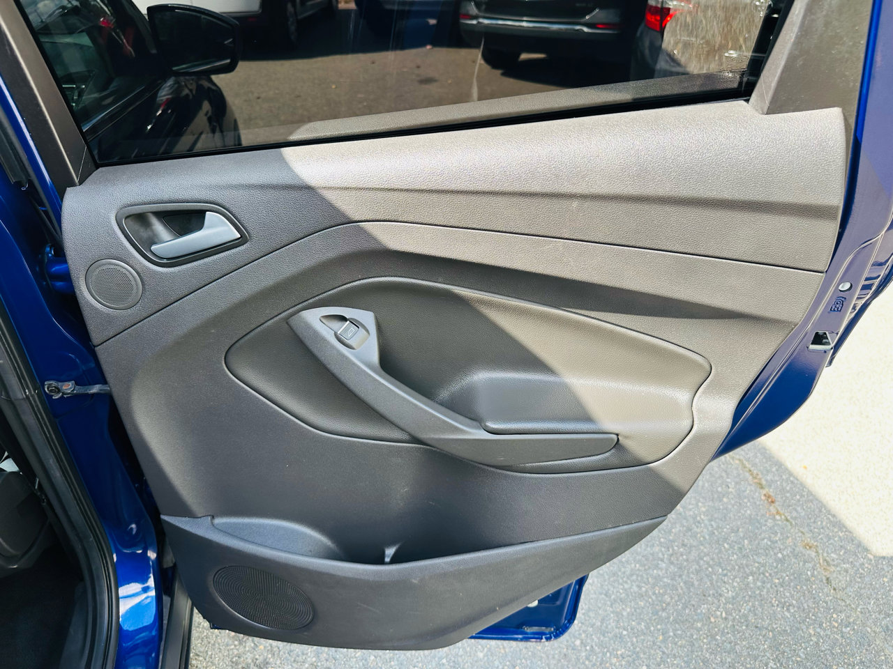 Used 2016 Ford Escape SE w/ SE Leather Comfort Package image 19