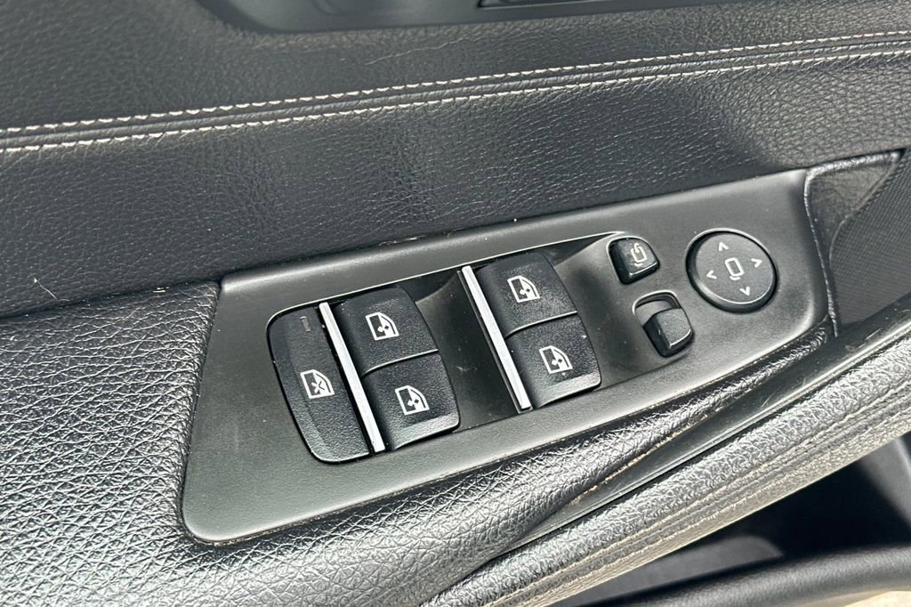 Used 2018 BMW 540i xDrive image 11