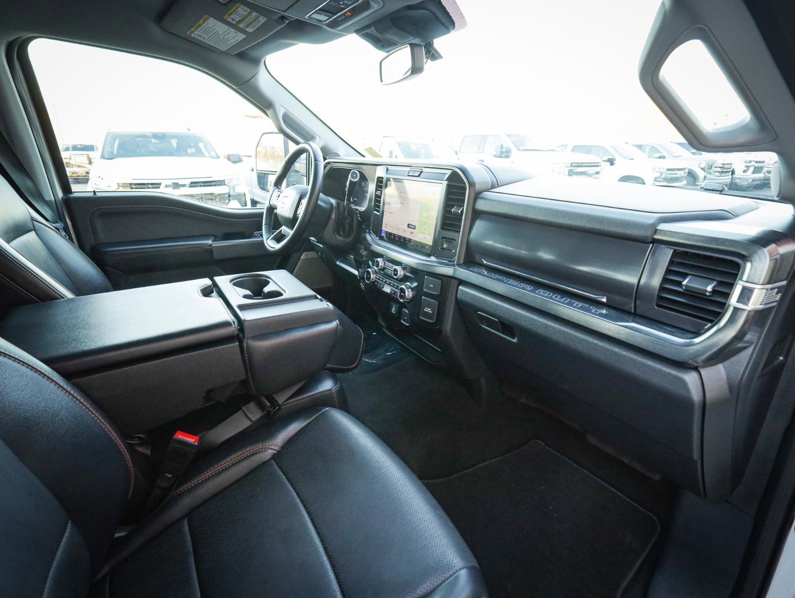 Used 2025 Ford F350 Lariat image 22