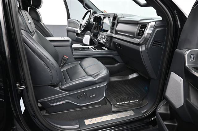 Used 2025 Ford F350 Platinum w/ FX4 Off-Road Package AWD/4WD image 19