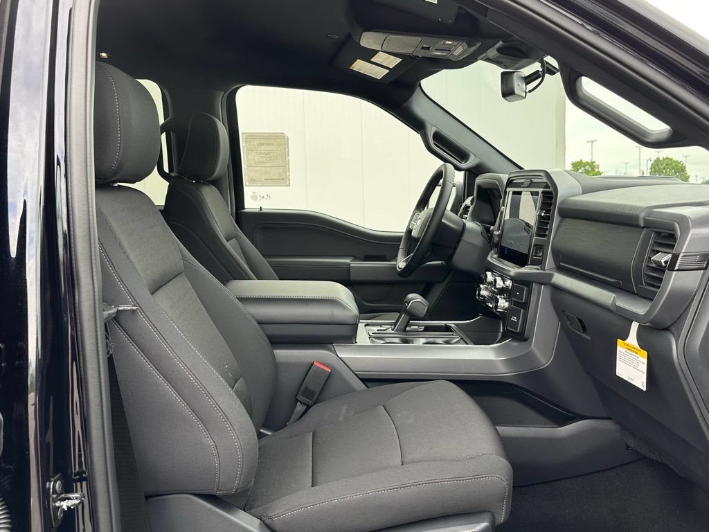 New 2026 Ford F150 XLT w/ Equipment Group 302A MID AWD/4WD image 26
