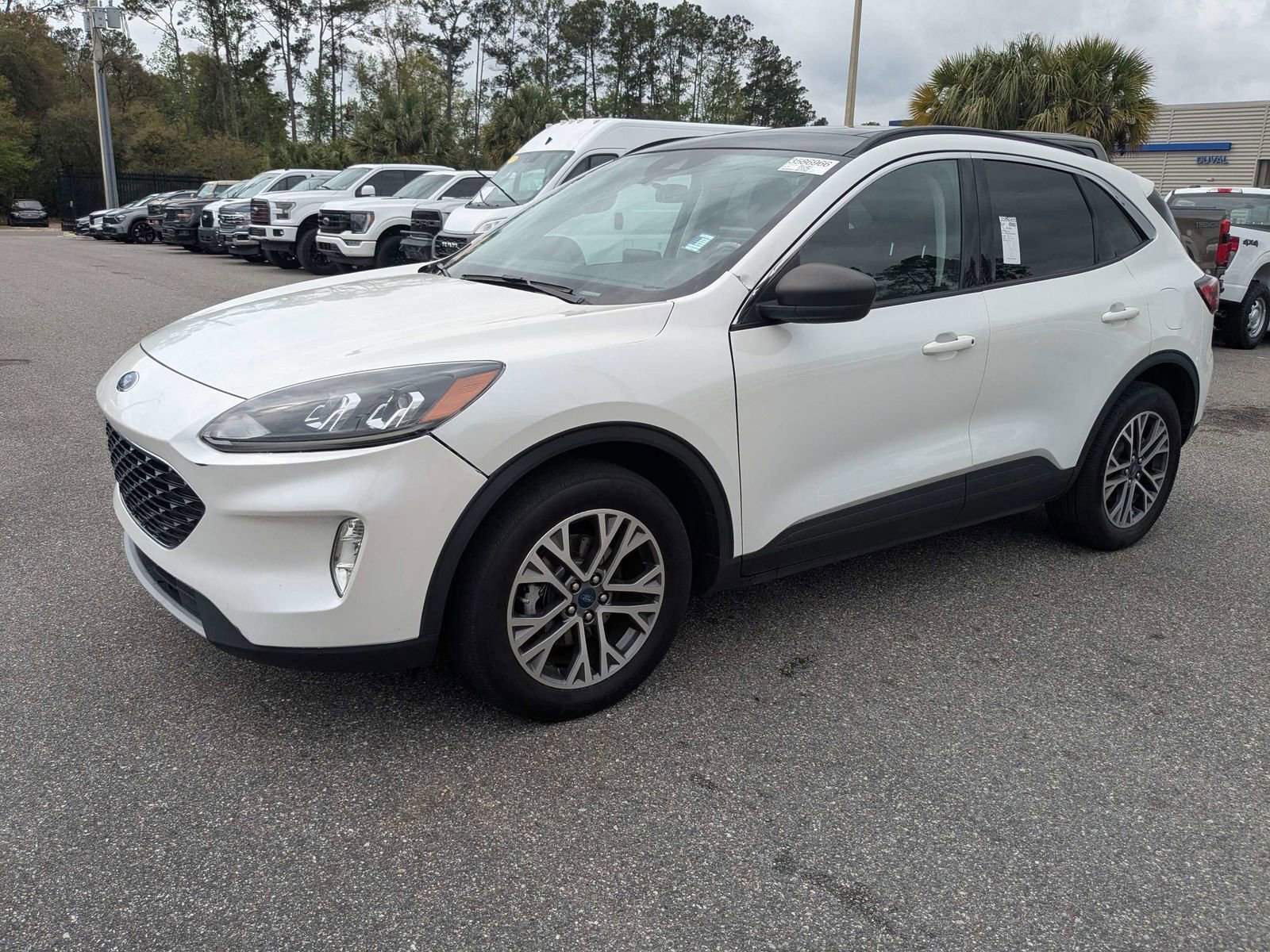 Used 2022 Ford Escape SEL image 8