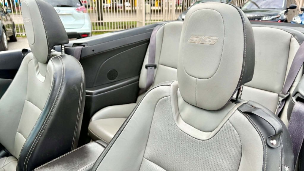 Used 2012 Chevrolet Camaro SS w/ RS Package RWD image 10