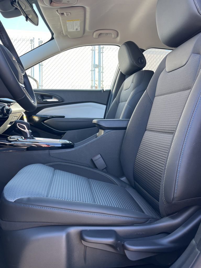 New 2026 Chevrolet Trax LT w/ Driver Confidence Package image 8