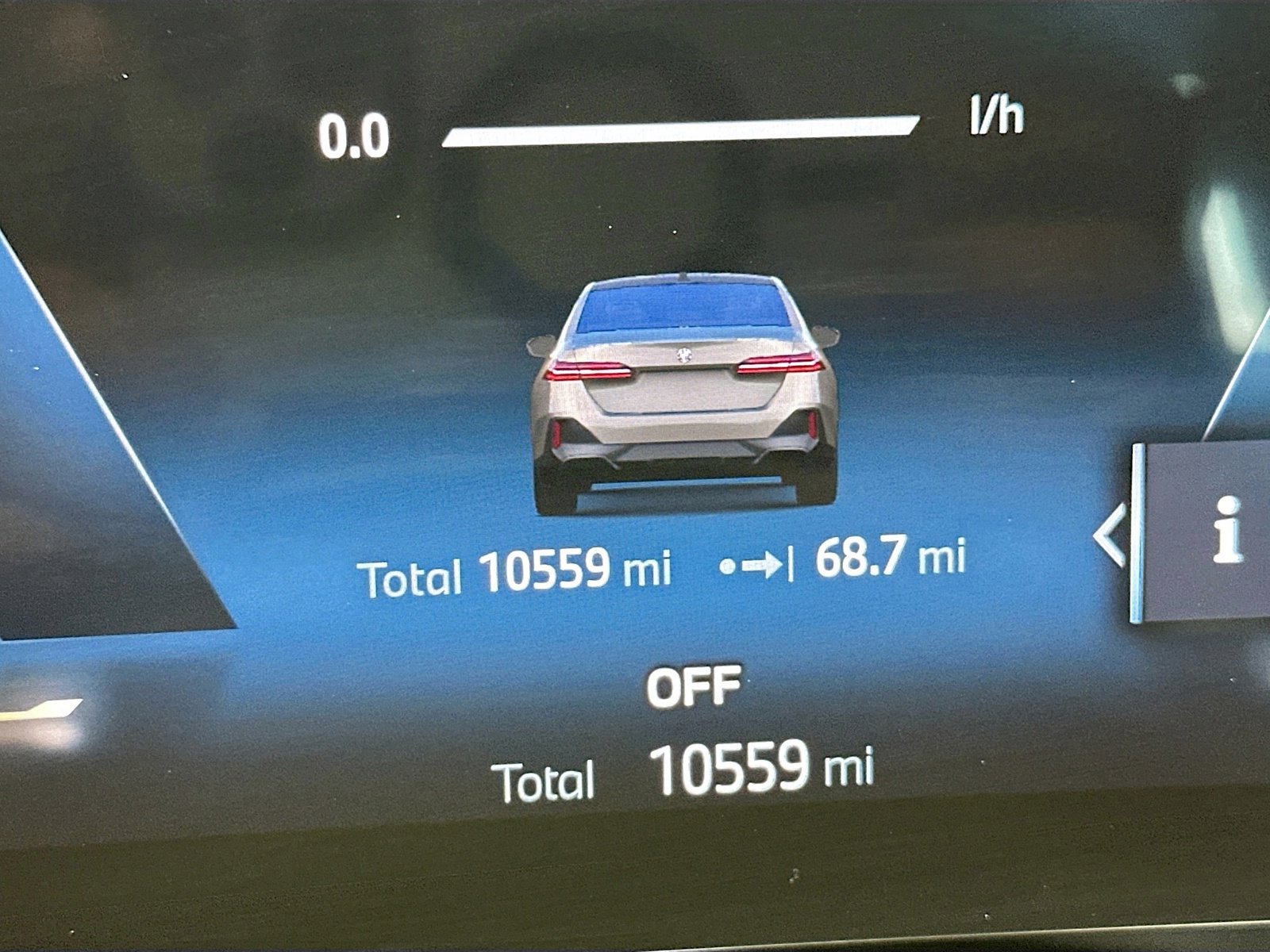 Used 2024 BMW 530i w/ M Sport Package image 8