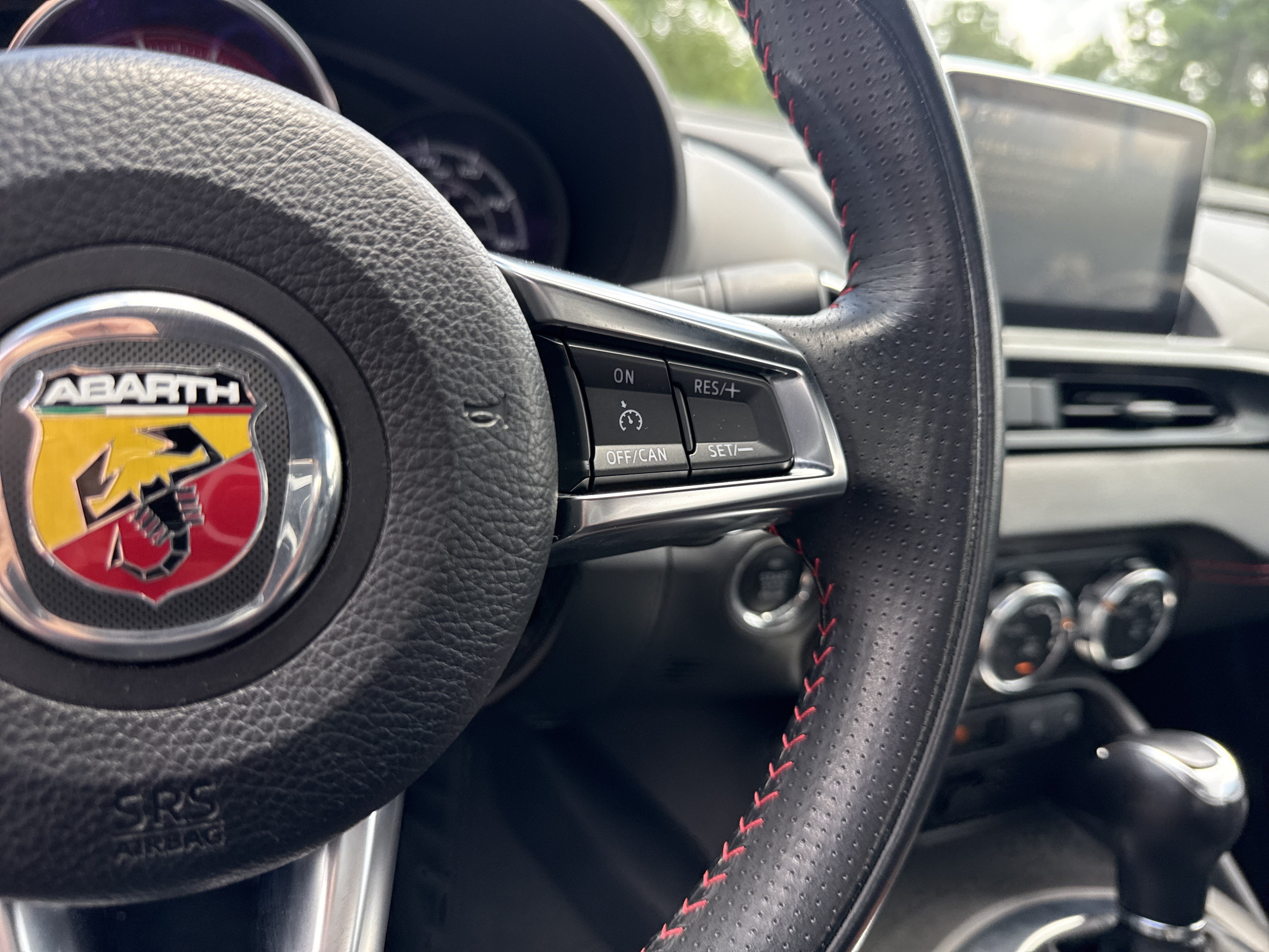Used 2020 FIAT 124 Spider Abarth RWD image 22