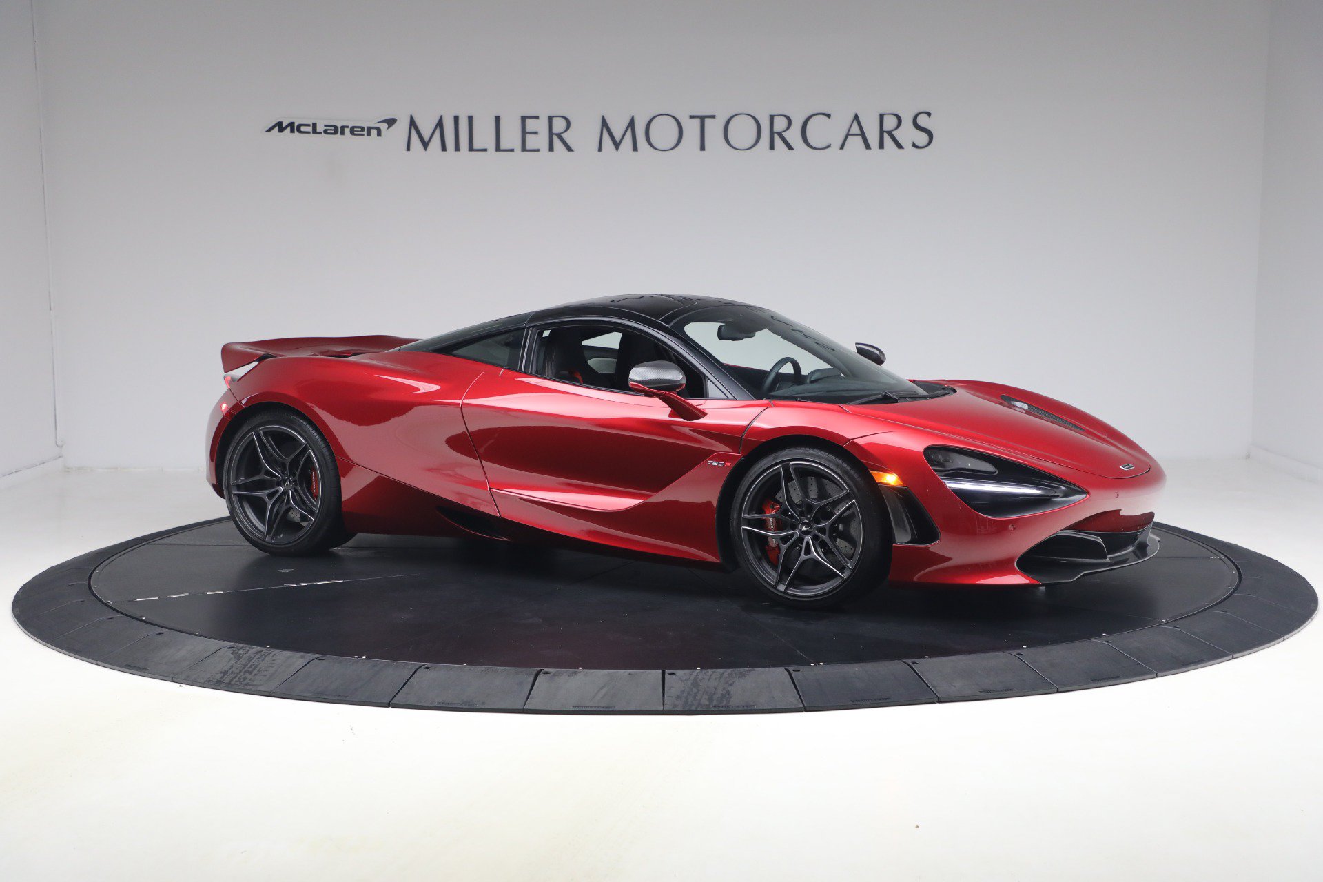 Used 2019 McLaren 720S Performance RWD image 9