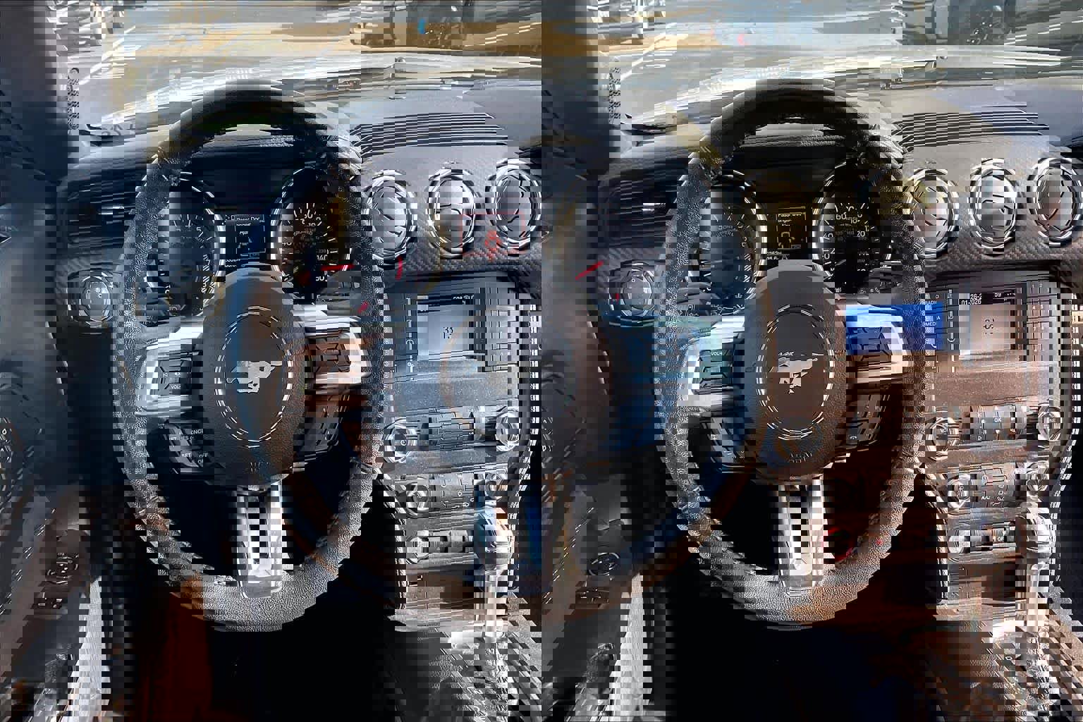 Used 2021 Ford Mustang EcoBoost image 8