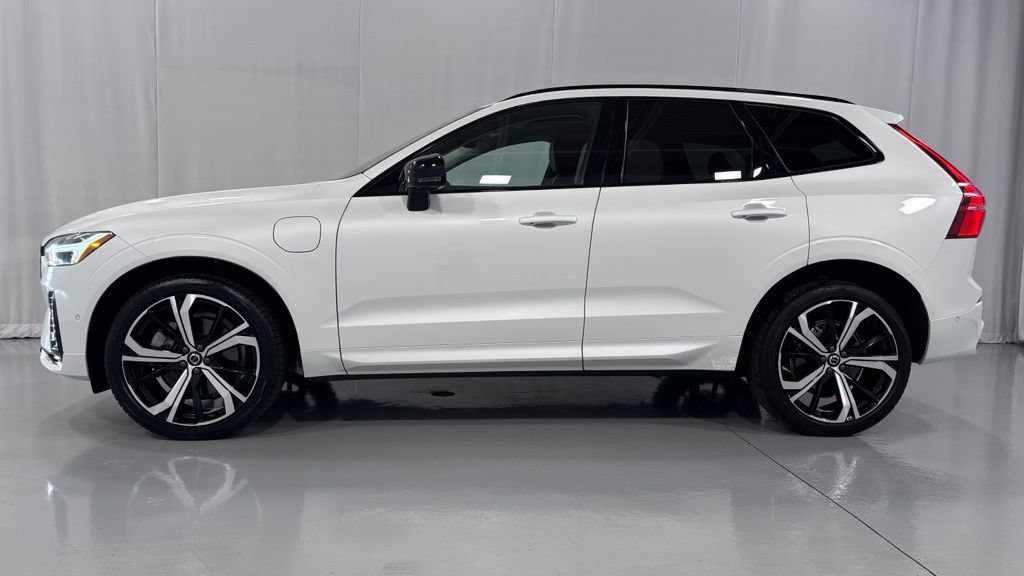 Certified 2024 Volvo XC60 T8 Ultimate AWD/4WD image 9