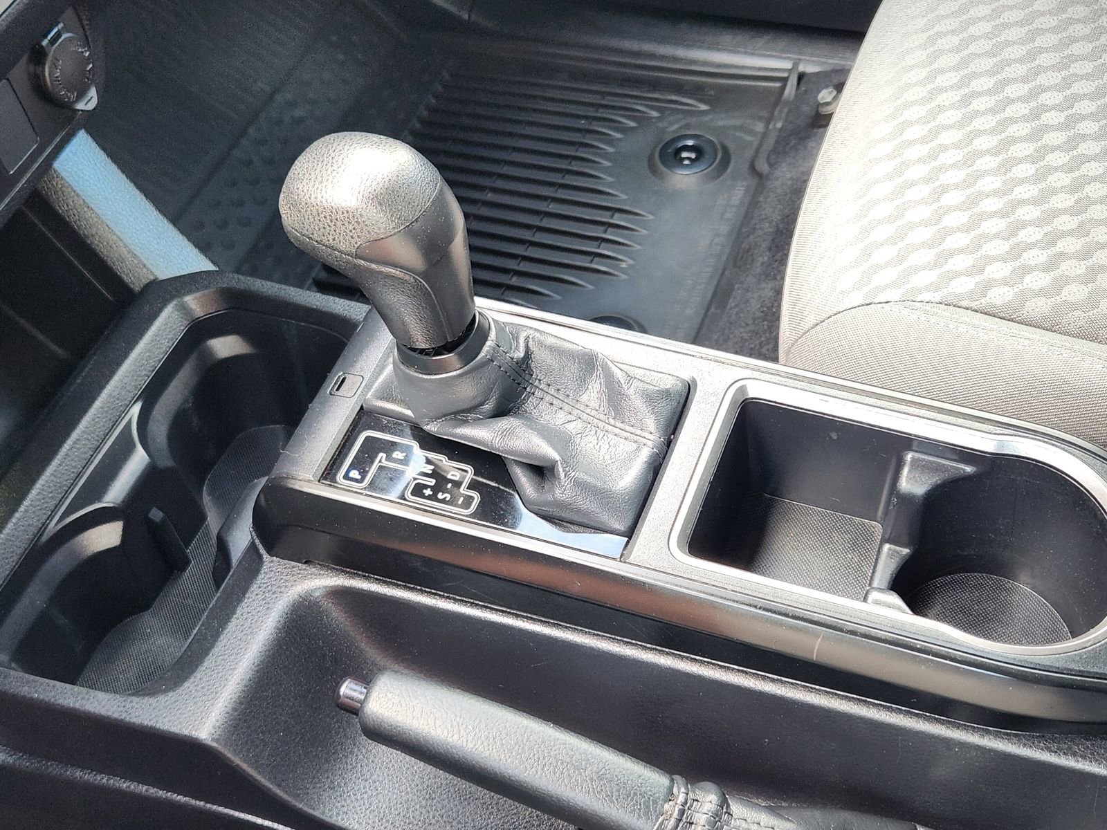 Used 2023 Toyota Tacoma SR image 22