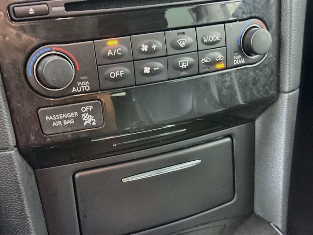 Used 2016 INFINITI QX70 2WD image 18