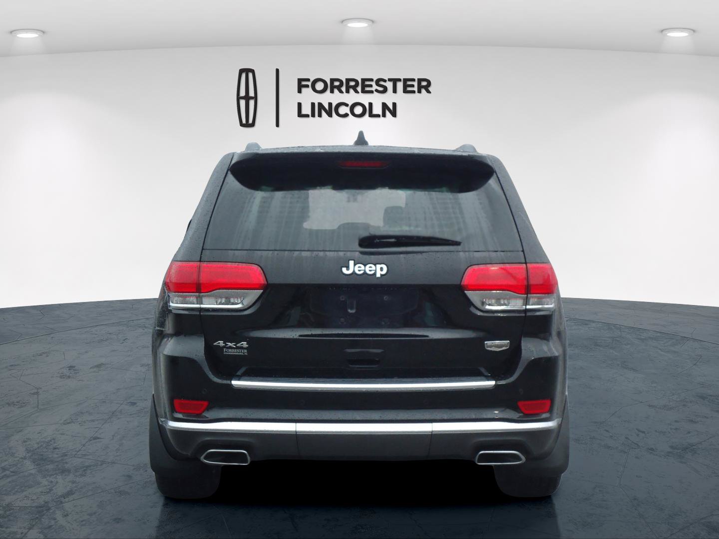 Used 2017 Jeep Grand Cherokee Summit AWD/4WD image 4