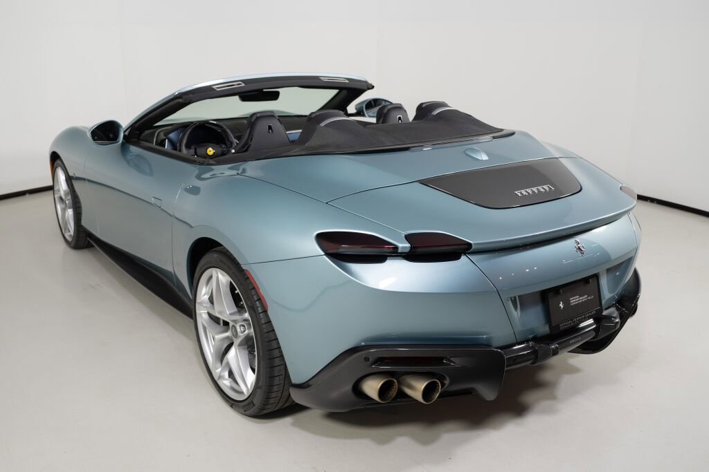 Used 2024 Ferrari Roma Spider image 8