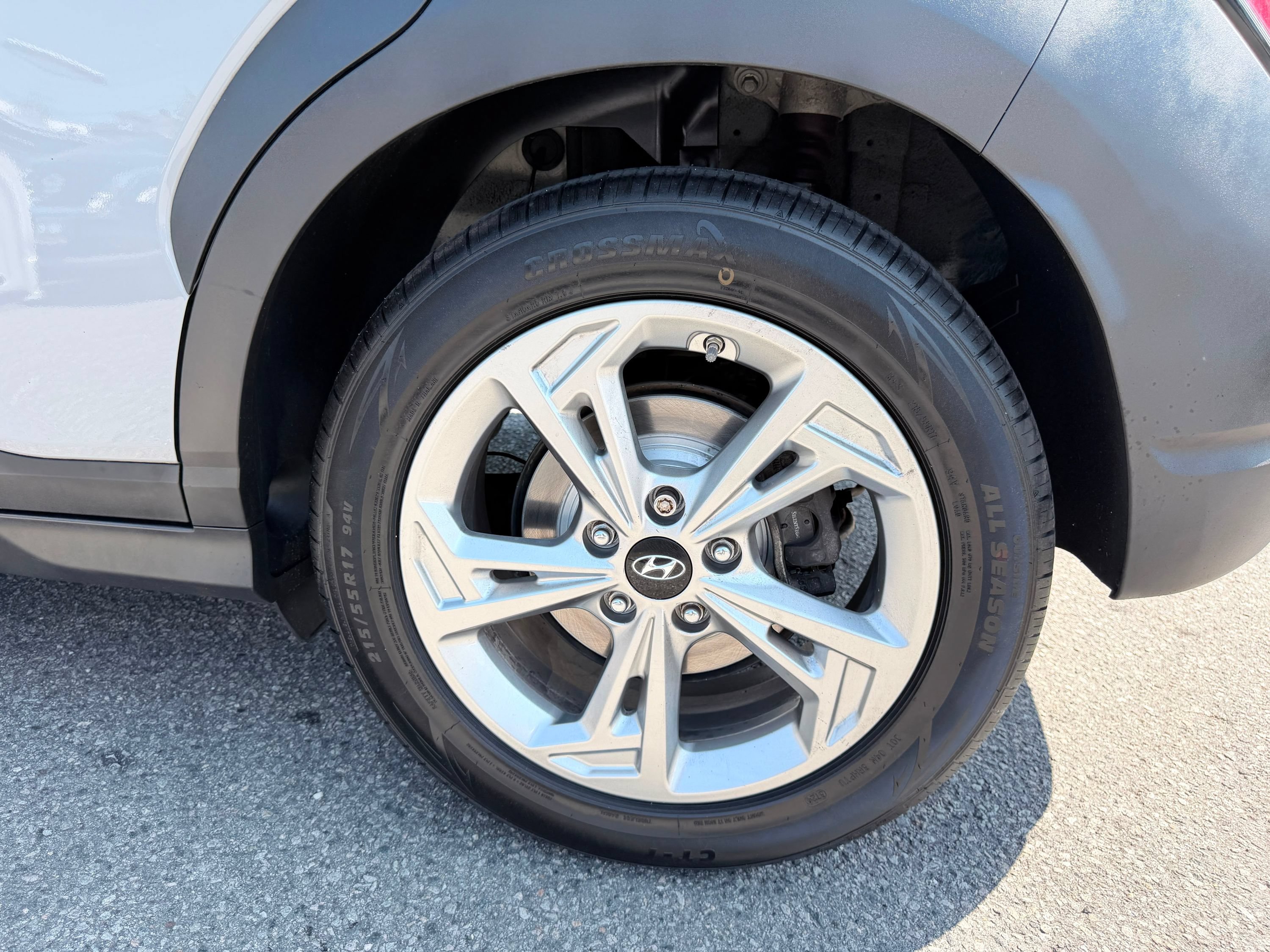 Used 2022 Hyundai Kona SEL AWD/4WD image 36