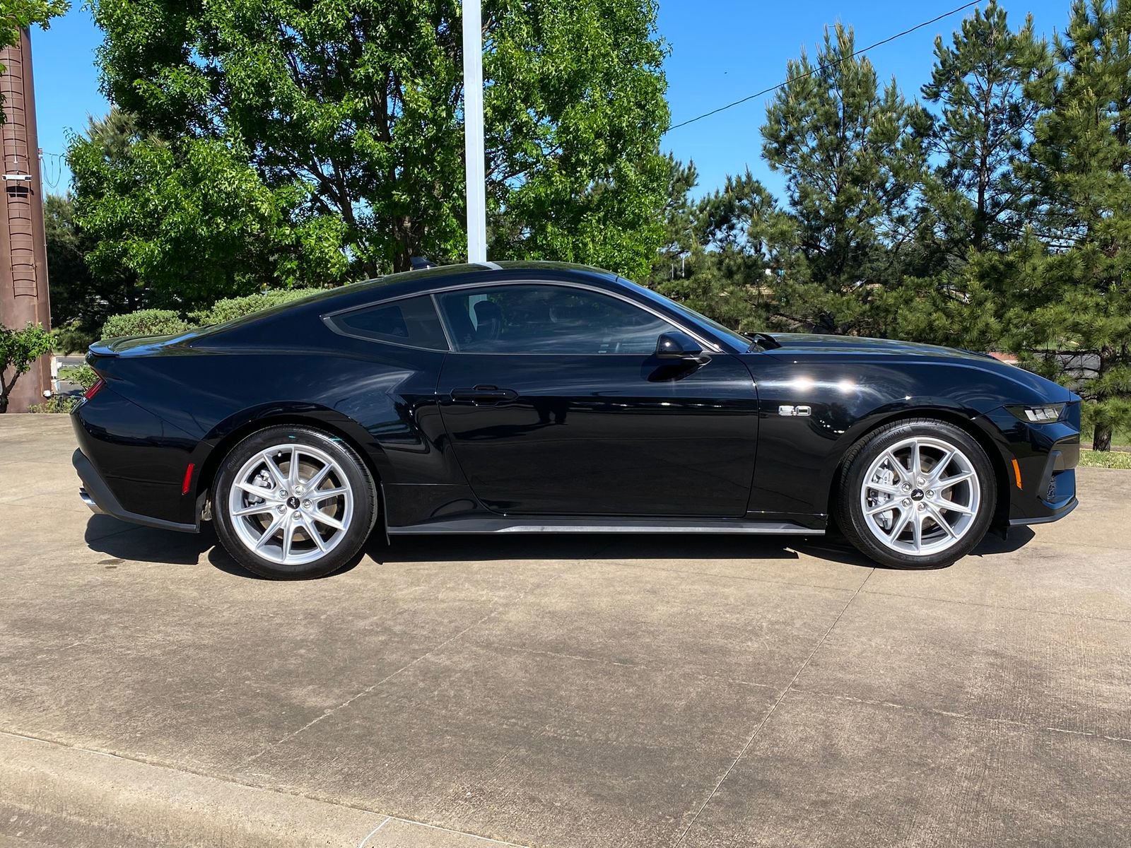 Used 2024 Ford Mustang GT Premium image 7