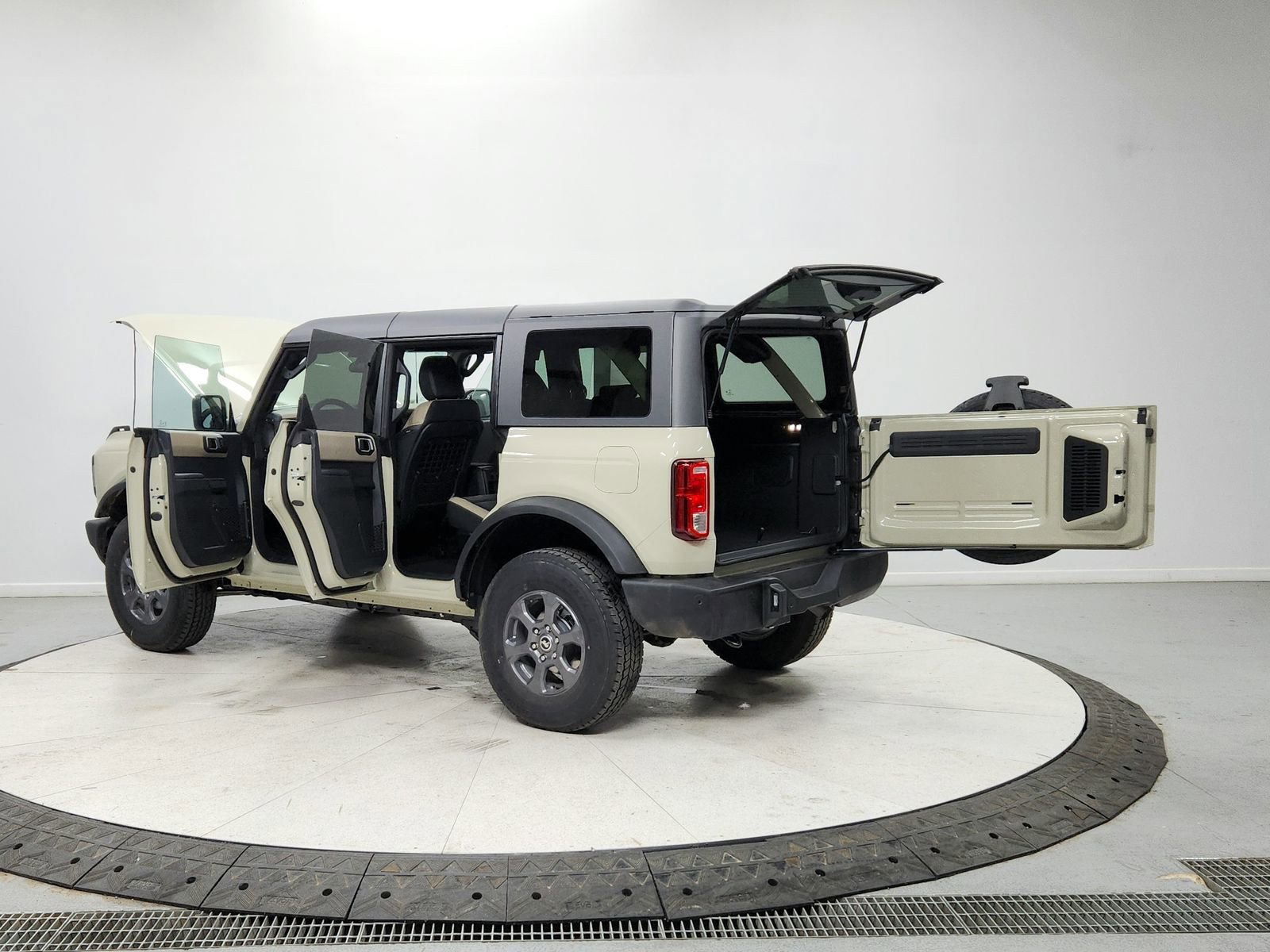 New 2026 Ford Bronco Big Bend image 13
