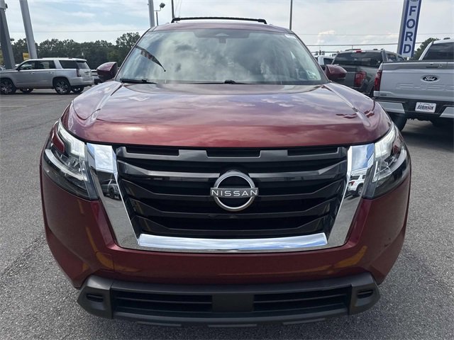 Used 2022 Nissan Pathfinder SV image 2