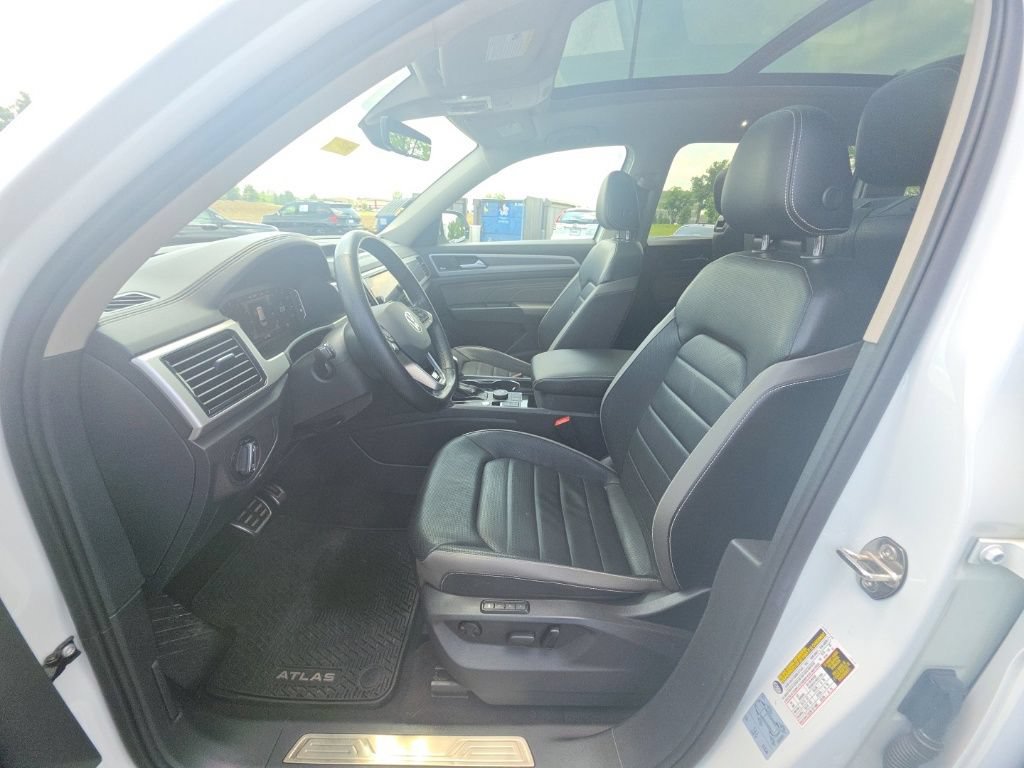 Used 2022 Volkswagen Atlas SEL Premium AWD/4WD image 14