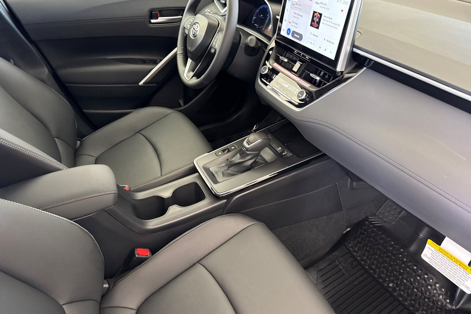 New 2026 Toyota Corolla Cross XLE w/ Convenience Package FWD image 17