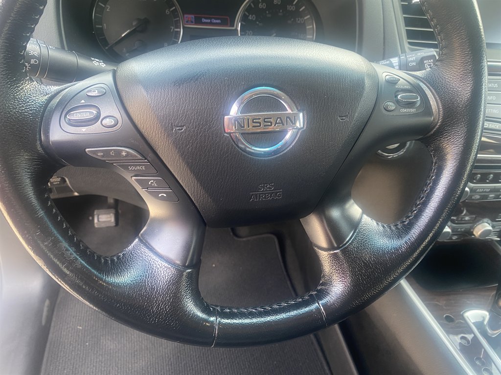 Used 2013 Nissan Pathfinder SL FWD image 19