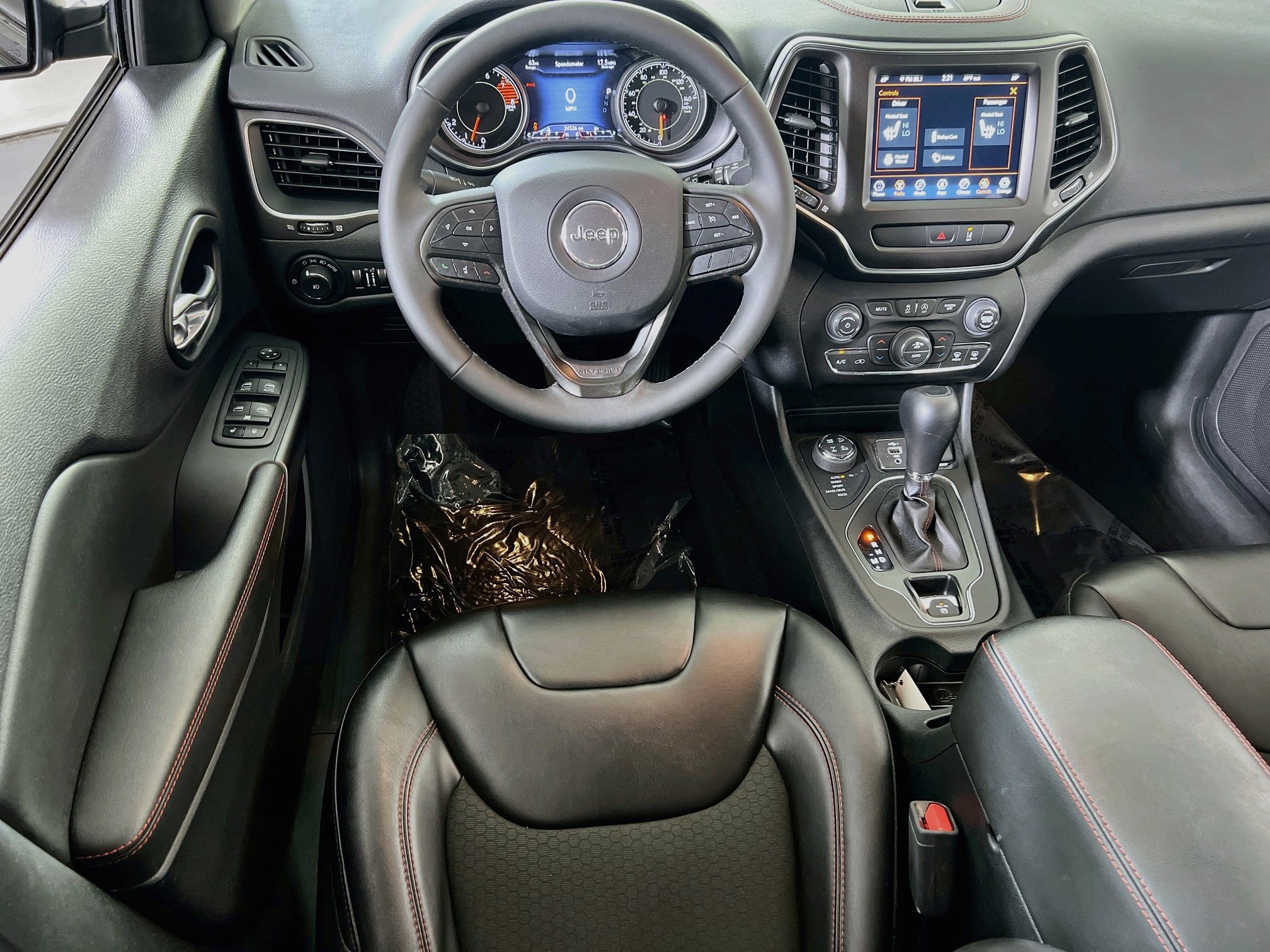 Used 2022 Jeep Cherokee Trailhawk AWD/4WD image 21
