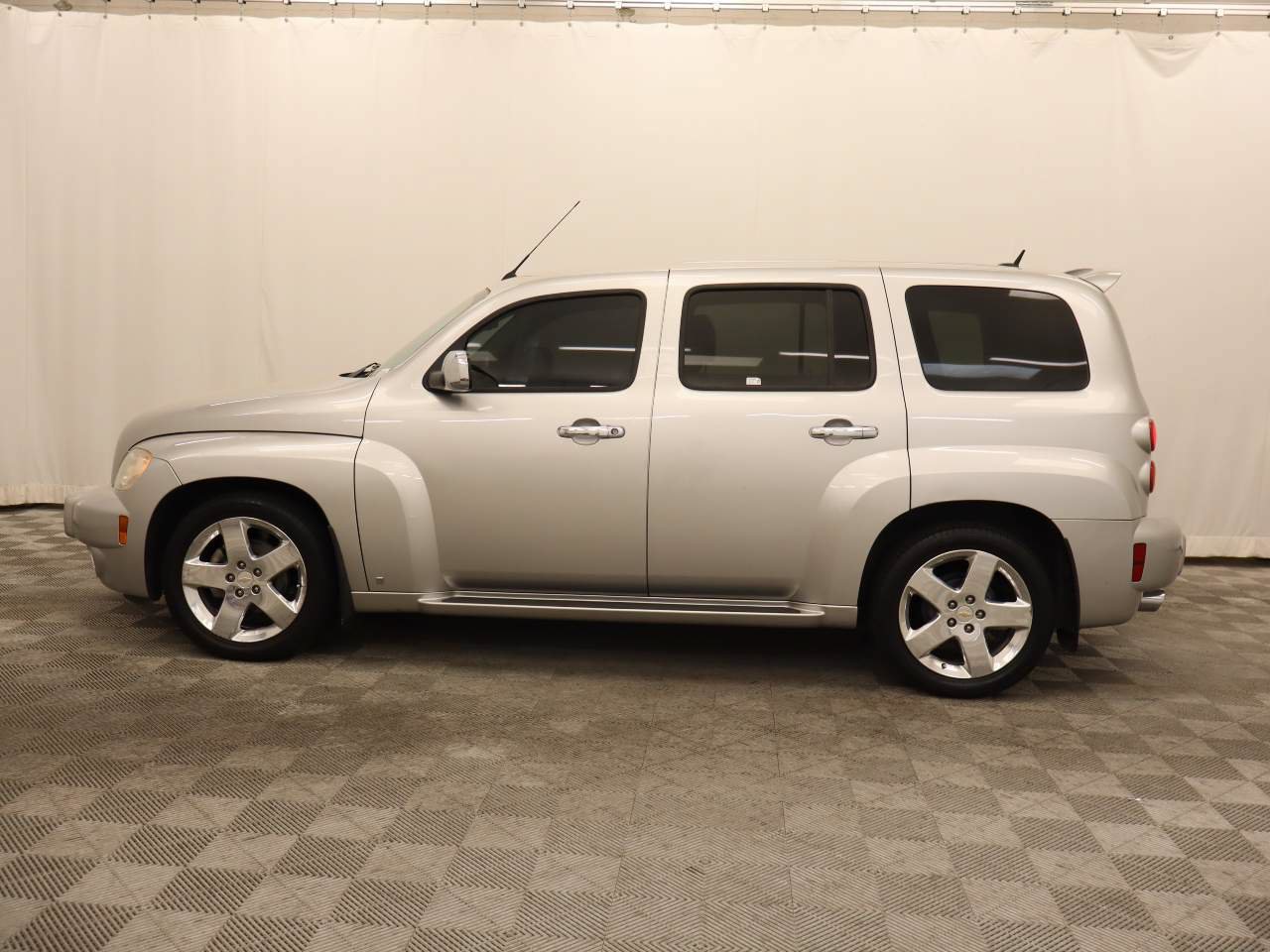 Used 2006 Chevrolet HHR LT w/ Preferred Equipment Group FWD image 2