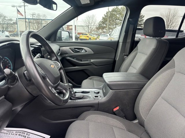 Used 2022 Chevrolet Traverse LT image 12