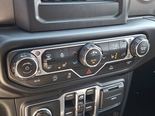 Used 2023 Jeep Wrangler Unlimited Sport AWD/4WD image 17