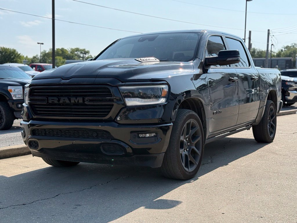 Used 2023 RAM 1500 Laramie AWD/4WD image 2