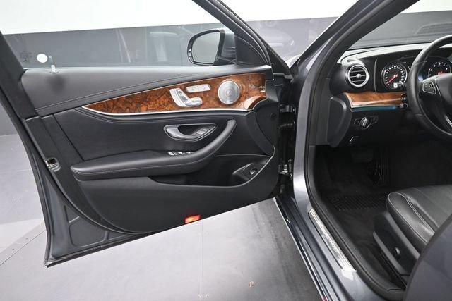 Used 2017 Mercedes-Benz E 300 4MATIC w/ Premium 1 Package image 17