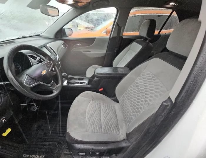 Used 2018 Chevrolet Equinox LS AWD/4WD image 4