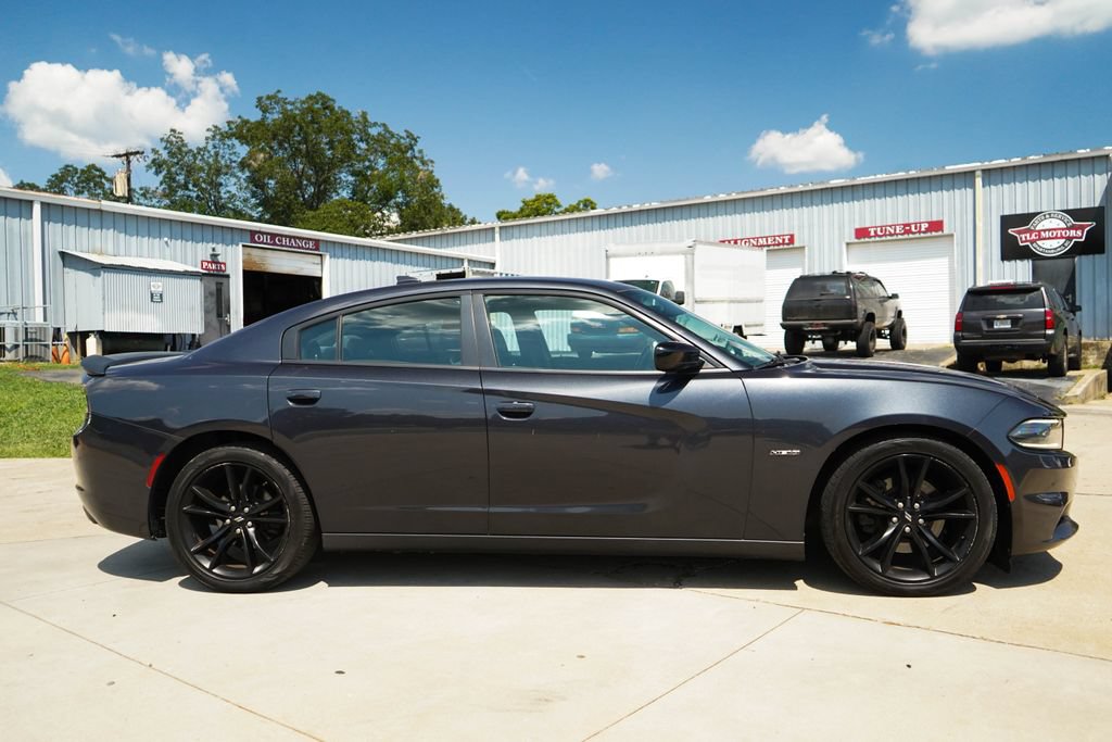 Used 2017 Dodge Charger R/T w/ Blacktop Package RWD image 3