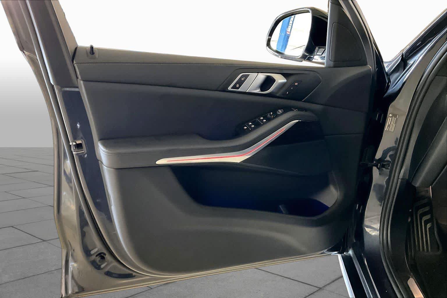 Used 2019 BMW X5 xDrive40i w/ Premium Package 2 AWD/4WD image 40