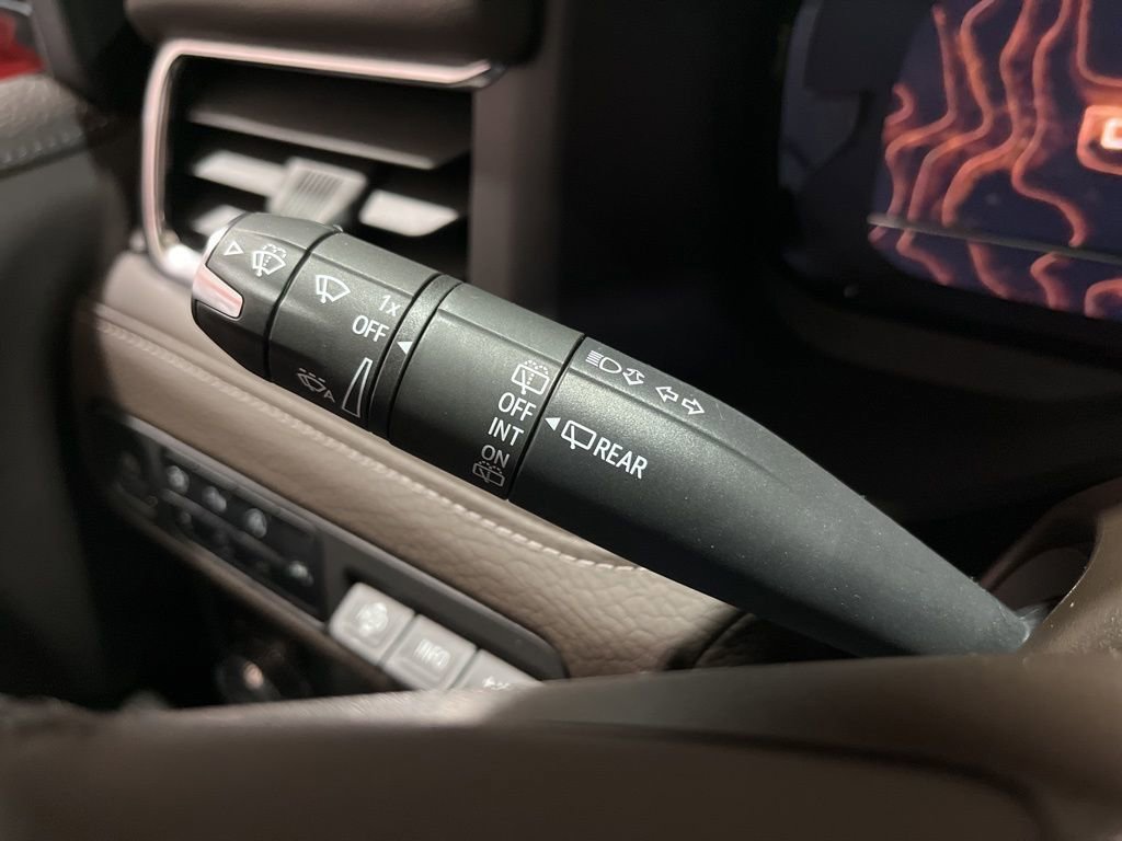 Certified 2024 GMC Yukon XL Denali w/ Denali Reserve Package image 27