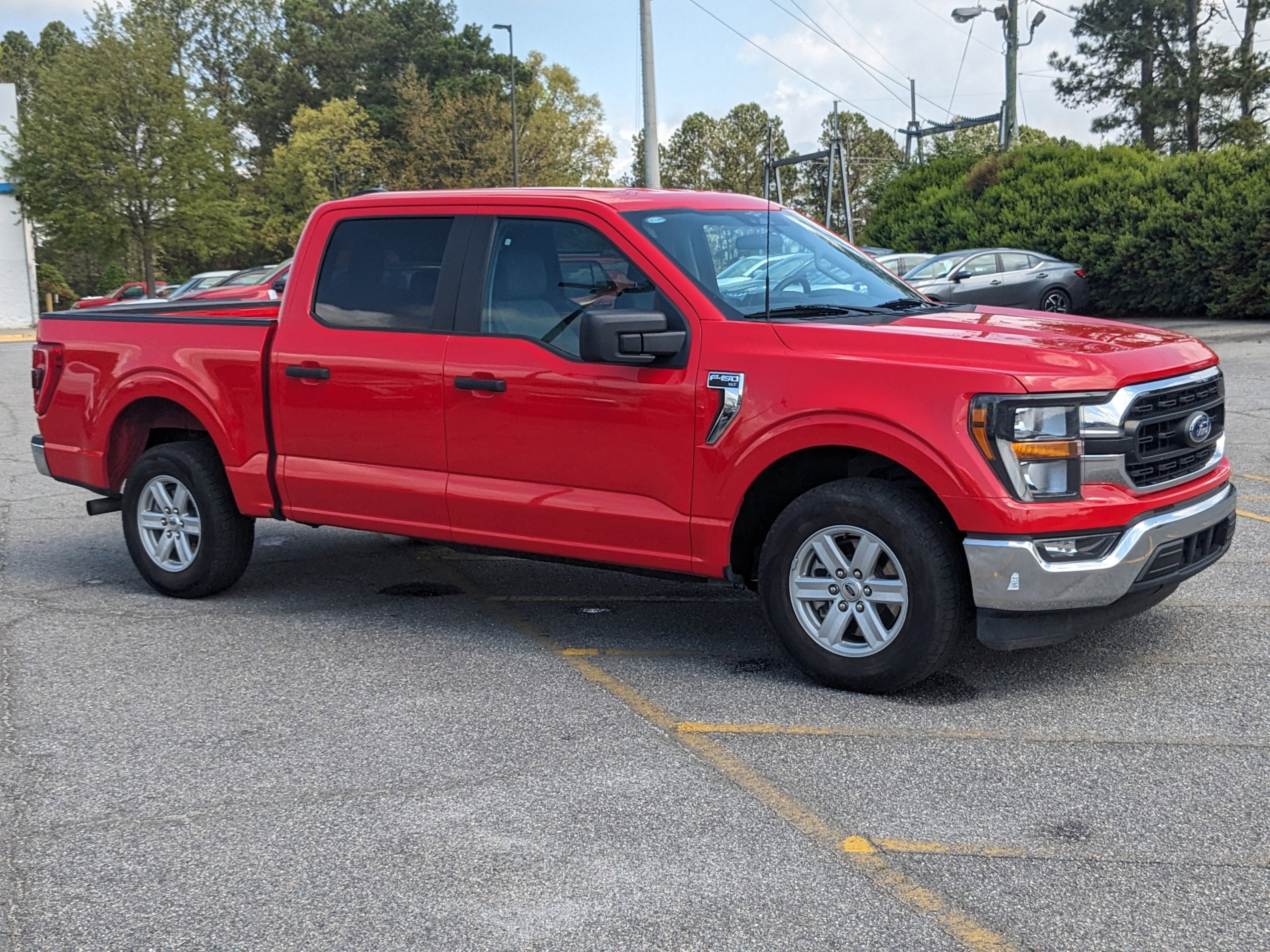 Used 2023 Ford F150 XLT image 2