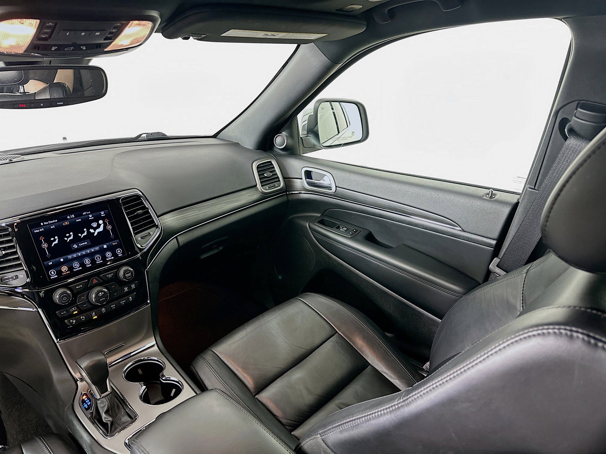 Used 2022 Jeep Grand Cherokee Limited w/ Trailer Tow Group IV image 31