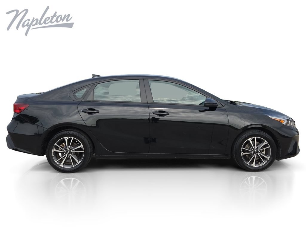 Used 2024 Kia Forte LXS FWD image 7