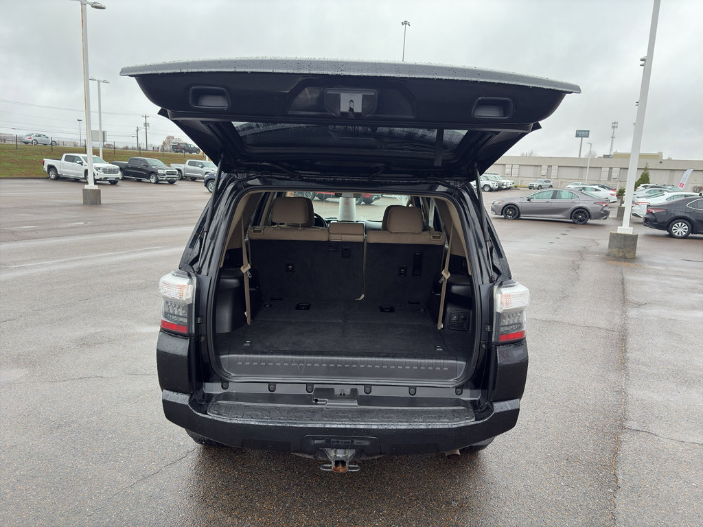 Used 2016 Toyota 4Runner SR5 image 10