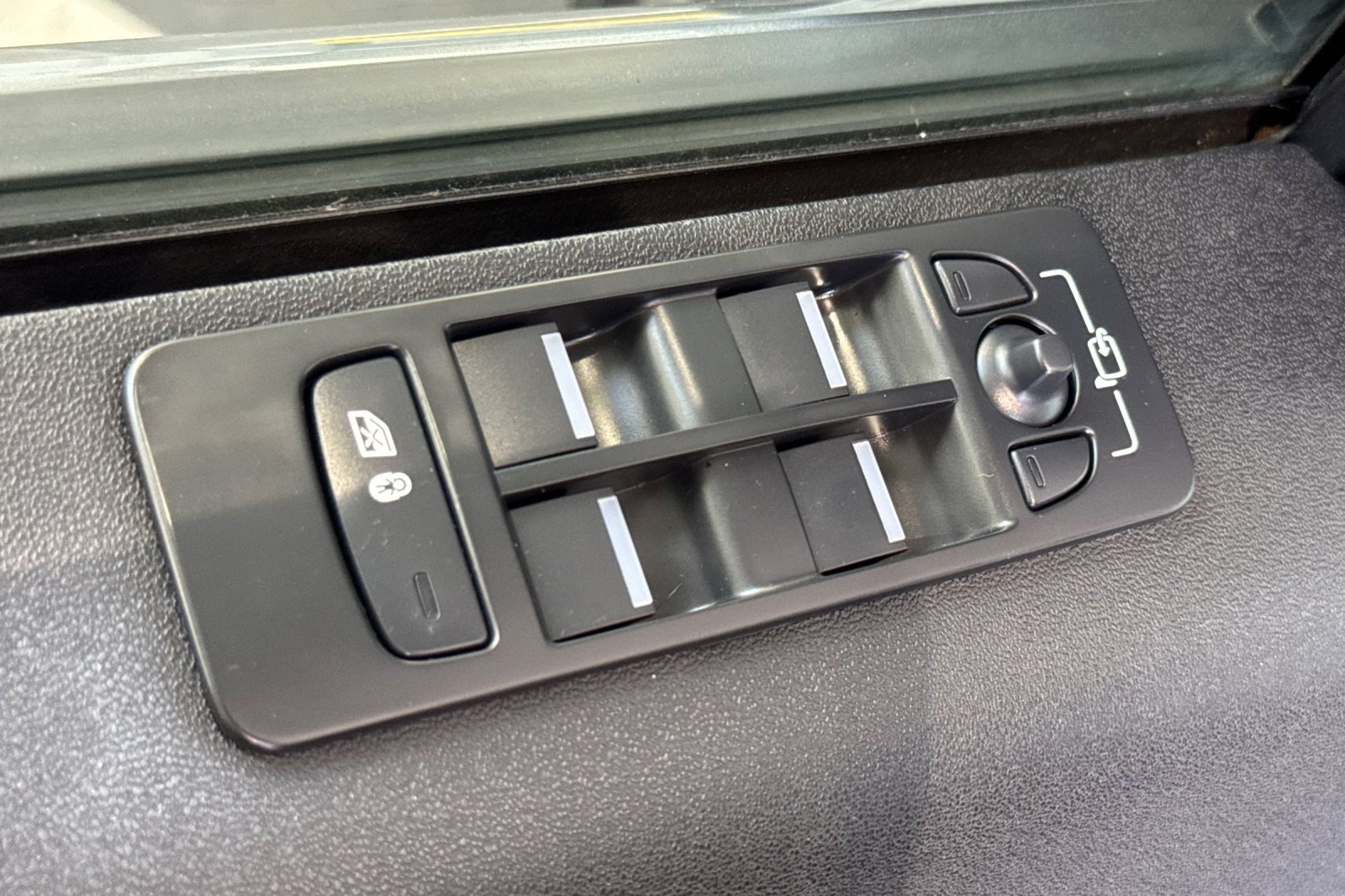Used 2022 Land Rover Discovery Sport S R-Dynamic AWD/4WD image 13
