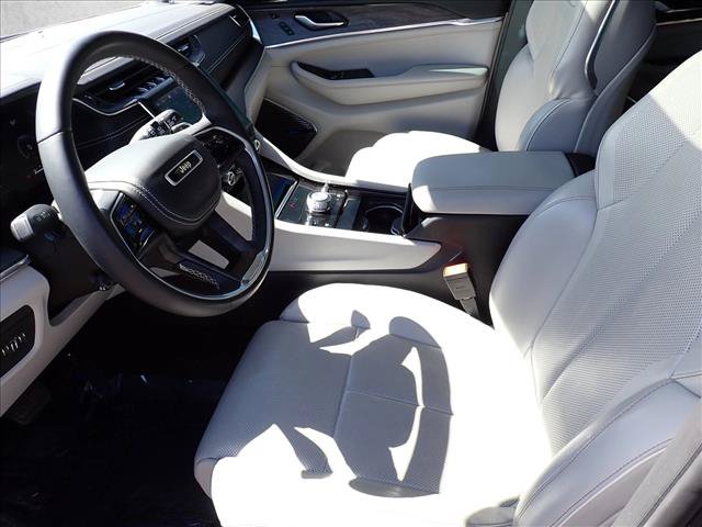 Used 2021 Jeep Grand Cherokee L Overland w/ Luxury Tech Group IV AWD/4WD image 14