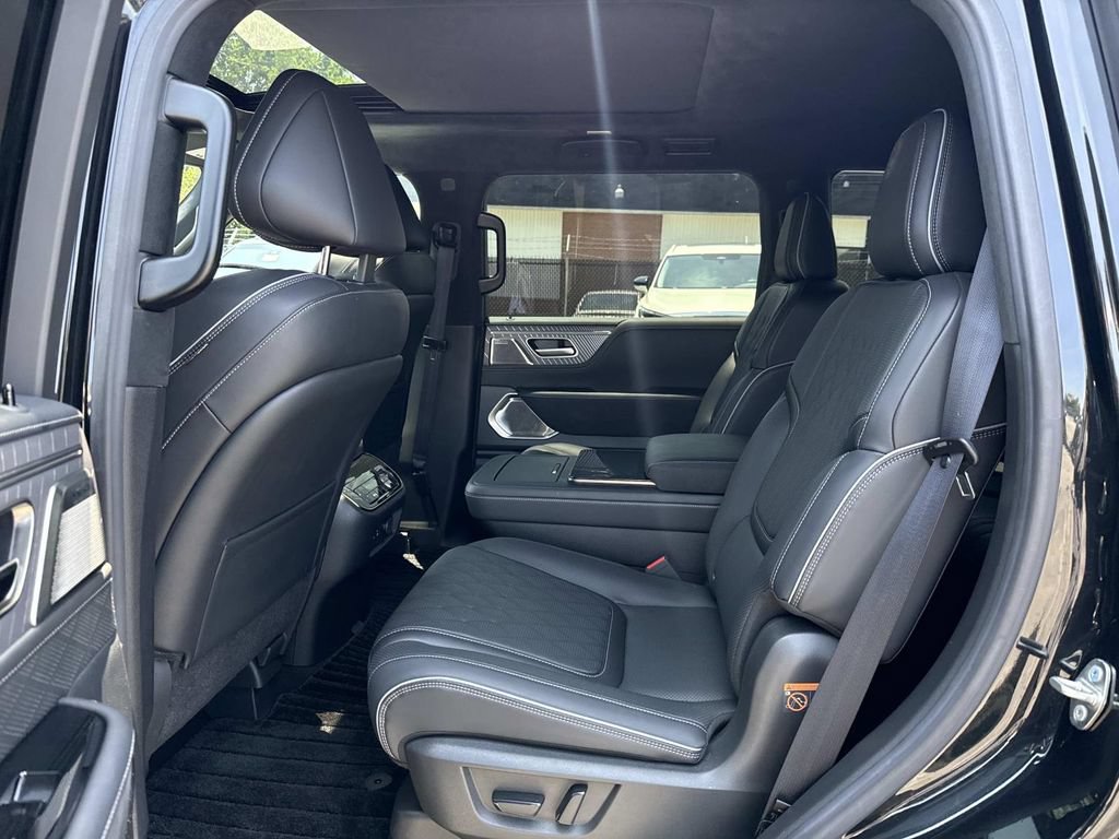 Certified 2025 INFINITI QX80 Autograph AWD/4WD image 17