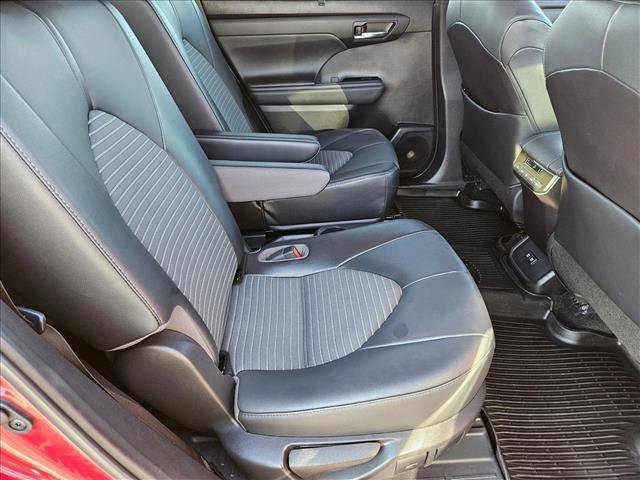 Used 2021 Toyota Highlander XSE image 26