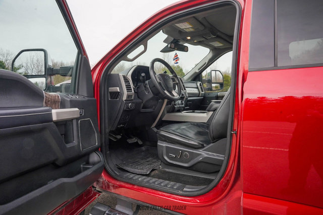 Used 2017 Ford F350 Lariat w/ Lariat Ultimate Package AWD/4WD image 29