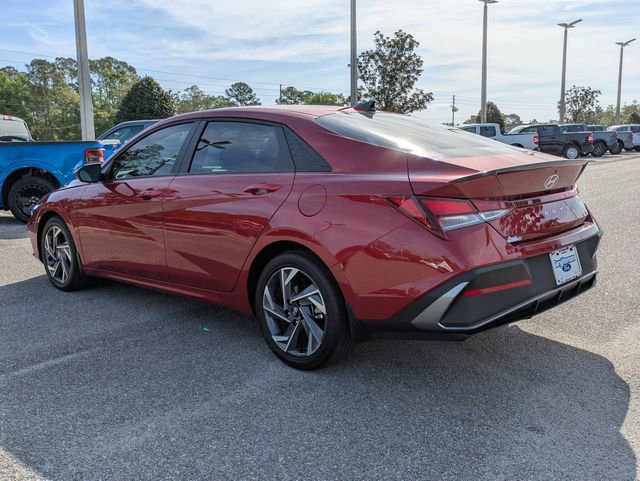 Used 2025 Hyundai Elantra Sport FWD image 6